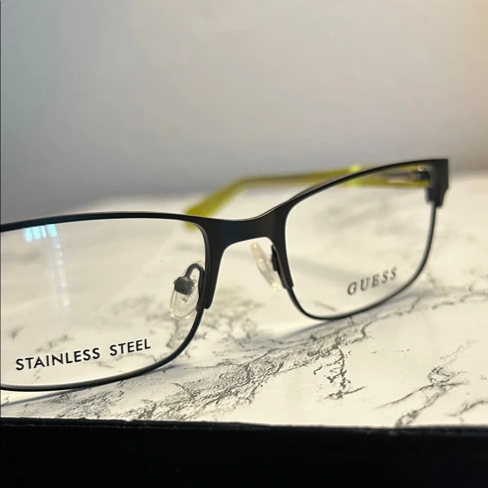 Boys Guess Women's Glasses with Black Frame and Yellow Accents Size 49-17-130